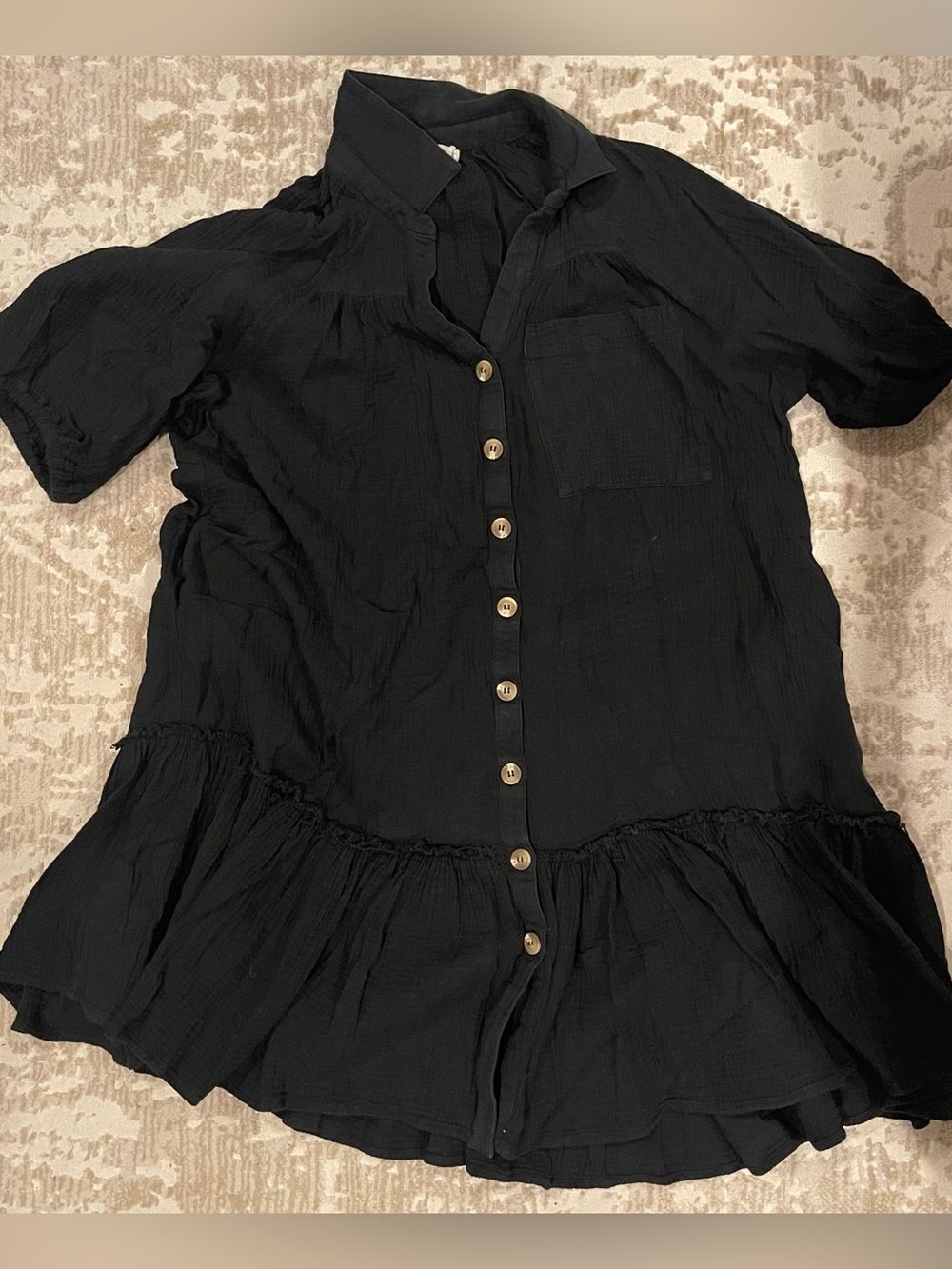 Millibon Black Button-Front Ruffle-Hem Blouse, Small